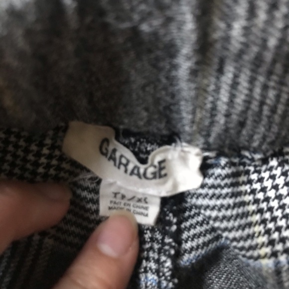 SOLD ON DEPOP!💗 @mlav10Garage plaid pants - Picture 2 of 2